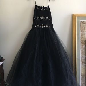 Saks Fifth Avenue Tadashi Poofy dress